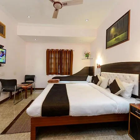 Hotel Palm Tree Agra